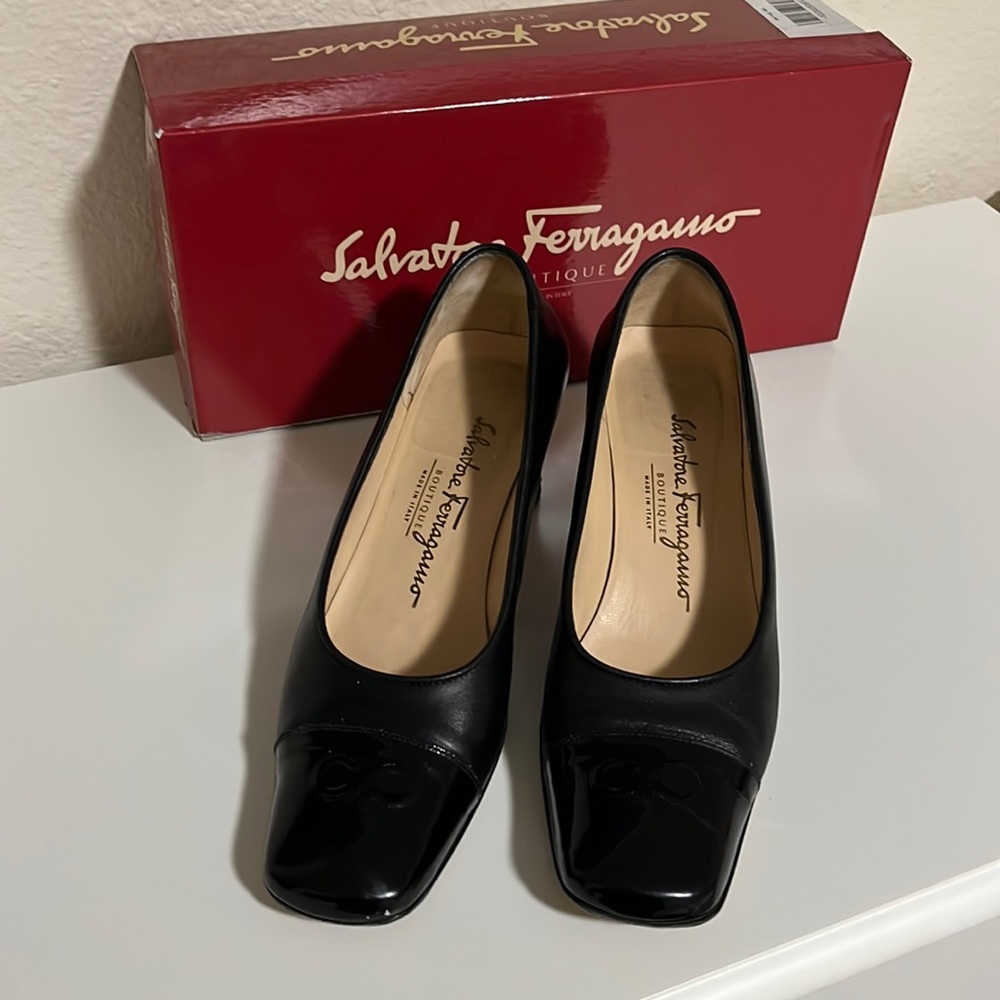Salvatore Ferragamo Arcella Black Heels size 7